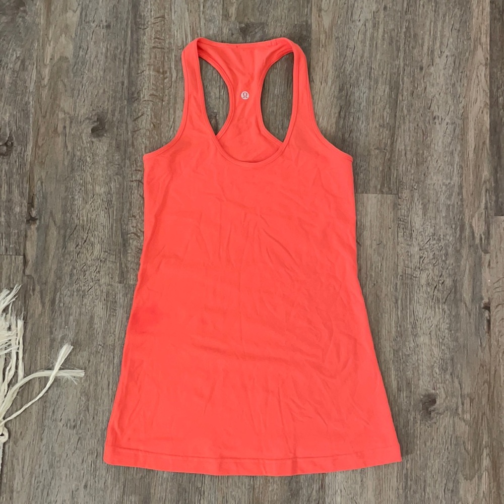 Lululemon top